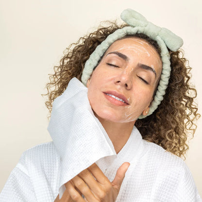 Clean Towels™ XL Disposable Face Towels (50 Count)